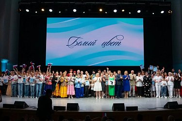 В Оренбурге наградили лучших артистов в белых халатах
